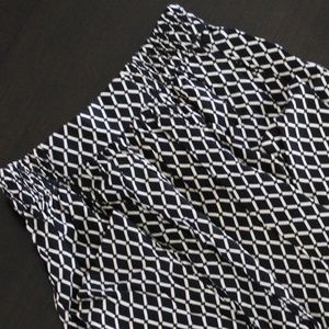 H&M Black White Midi Skirt